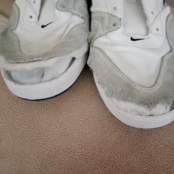 Nike, Önü Açılan, Kopan Ayakkabı Problemi