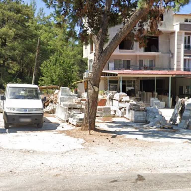 Menderes Belediyesi Kalemlik Otobüs Durağı Yenilensin