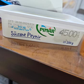 Pınar Et ve Süt Marketten Alınan Peynirin Küflü Çıkması