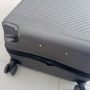 AJet (Anadolu Jet) Bagaj Hasarımın Giderilmemesi Yeni Bagajın Hala Gelmemesi