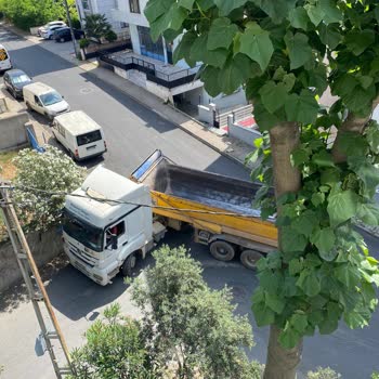İBB - İstanbul Büyükşehir Belediyesi Kamyon Ve Trafik Kavgası