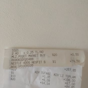 Nestle Nesfit İçinden Yapışkanlı Jelatin Çıktı