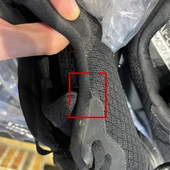 Skechers 2 Ayda Deforme Olan Ayakkabıyı Kabul Etmiyor
