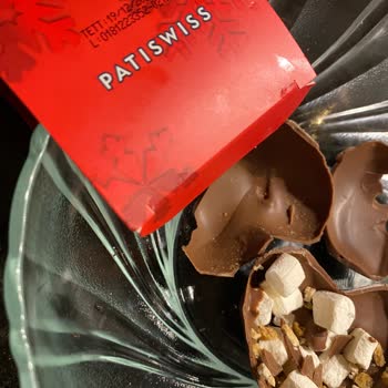Patiswiss Chocolate Bomb Muzlu Sütlü Çikolata Böcekli Çıktı!