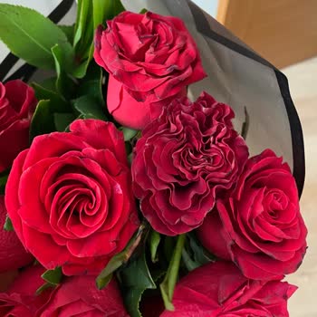 Çiçek Sepeti Her Zaman Rezil Ve Özensiz