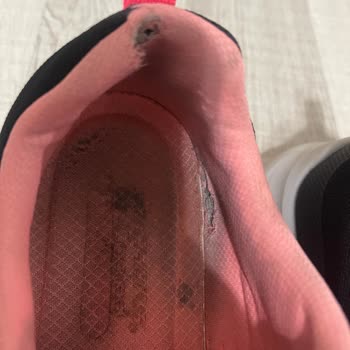 Skechers Ayakkabı Elimde Kaldı