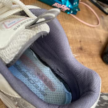 Skechers Ürününün Arkasında Dur!