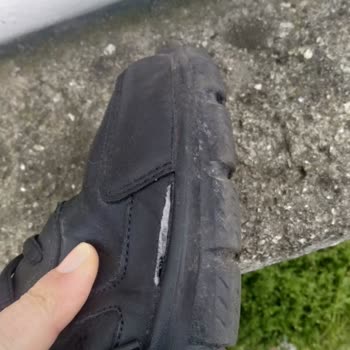 Skechers Kusurlu Üretimi Olan Ürüne Sahip Çıkmıyor