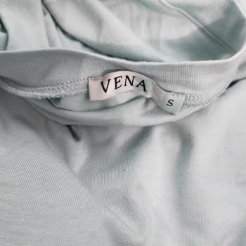 Vena Markasından Aldığım T-shirt Delindi