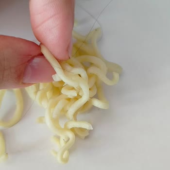 Knorr Noodle İçerisinden Saç Çıktı