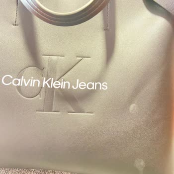 Boyner Üzerinde Lekeler Oluşan Çantanın İadesini Gerçekleştirmiyor.