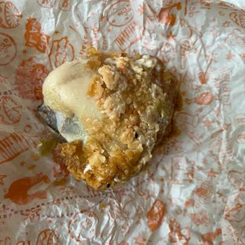 Popeyes Hamburgerinin İçinden Çıkan Kemikli Tavuk