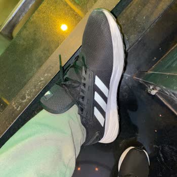 Adidas Ayaklarım Bu Kadar Mı Kötü Olur Ayakkabıda?