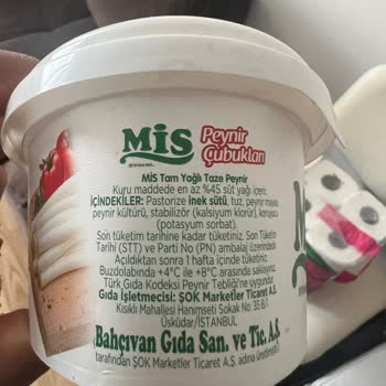 Şok Marketler Şok Markette Satılan Mis Peynirin İçinden Çıkan Pislik