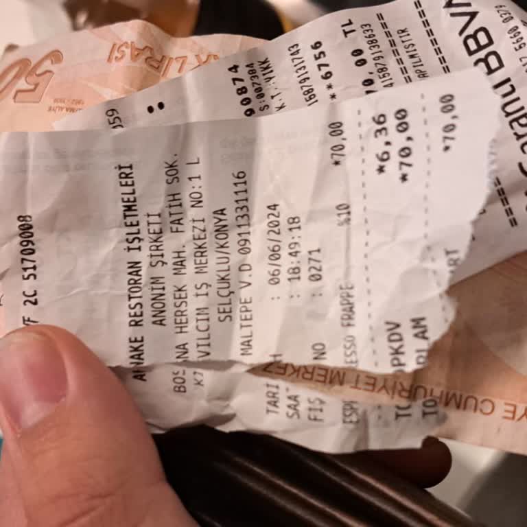 Konya Bosna Hersek Coffy Şubesinde Uzun Bekleme Ve İlgisizlik