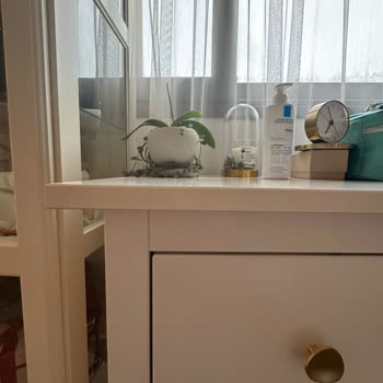 IKEA'dan Aldığım Hemnes Şifonyerin Boyasız Ve Verniksiz Gelmesi