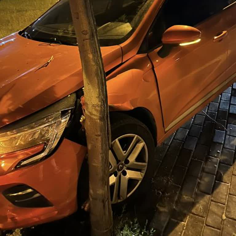 Zurich Sigorta Hasar Onayı Ve İkame Araç Tahsisinde Çıkartılan Zorluklar