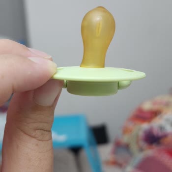 Wee Baby Yamuk Emzik Üretim Hatası