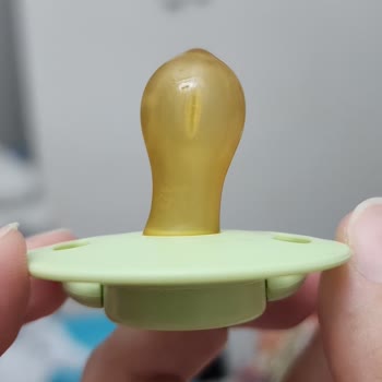 Wee Baby Yamuk Emzik Üretim Hatası