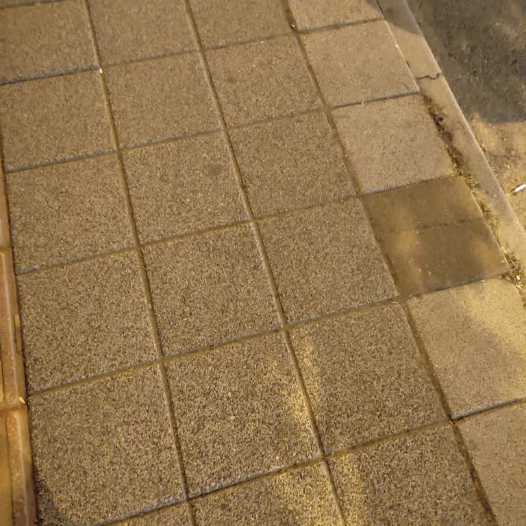 Saatinden Önce Kapanan Bursa Gemlik Makbul Mağazası