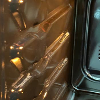 Esty Fırın Daha İlk Kullanımda Çizildi