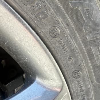 Petlas Lastik Yanaklarda Çatlama Oluşması