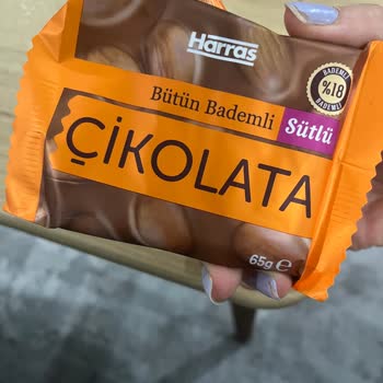 File Market Harras Marka Çikolatan Saç Çıktı!