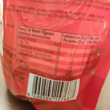 Ülker Çikolatanın İçinden Çıkan Belirsiz Parça