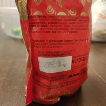 Ülker Çikolatanın İçinden Çıkan Belirsiz Parça