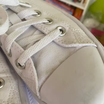 Converse Beyaz Ayakkabı İnceleme Sorunu