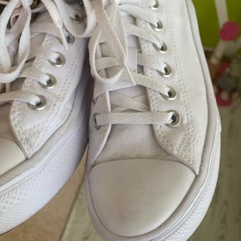 Converse Beyaz Ayakkabı İnceleme Sorunu
