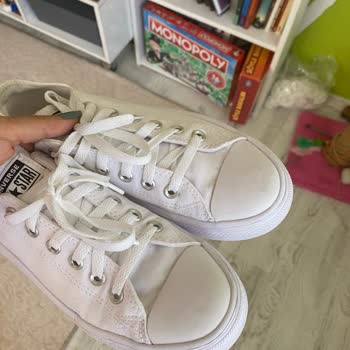 Converse Beyaz Ayakkabı İnceleme Sorunu