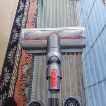 Dyson V15 Dikey Süpürge Başlık Tekerleği Kırılması