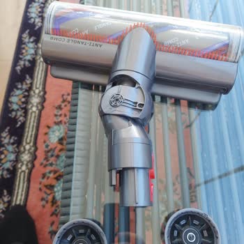 Dyson V15 Dikey Süpürge Başlık Tekerleği Kırılması