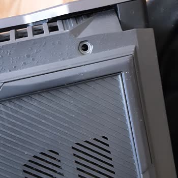 Asus Bilgisayar Asus Tuf Gaming FA507NU Laptopun Vidaları Kendi Kendine Çıkıyor