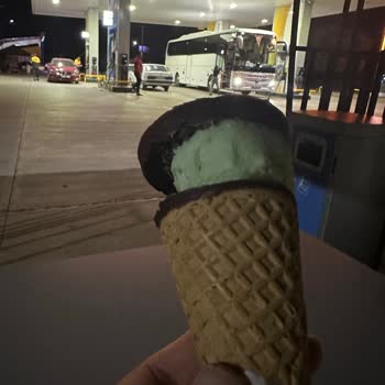 Cornetto Bayat Külah Ve Yarım Dondurma