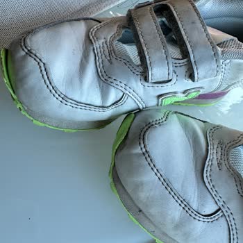 Boyner'den Aldığım New Balance Sneaker 1 Ayda Yırtıldı, Mağdurum!