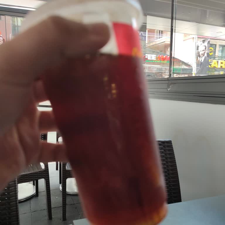 Ankara Kızılay McDonald's Şubesinde Hijyen Ve Hizmet Sorunları