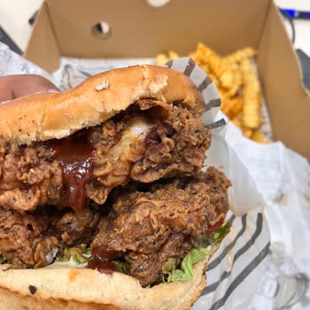 Ohannes Burger Paramızla Rezil Olduk