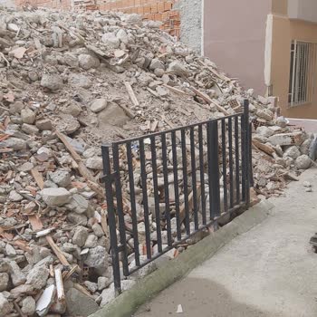 Ormanlı Yıkım Bina Yıkımında Zarar
