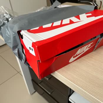 Nike Schuhe abgenutzte Ware und schlechter Kundenservice