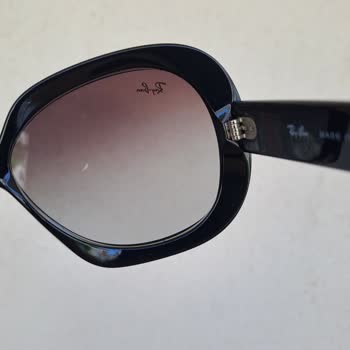 Ray Ban Gözlük Camında Soyulma