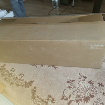 Kutudan Kırık Çıkan Samsung 57" Monitör