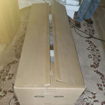 Kutudan Kırık Çıkan Samsung 57" Monitör