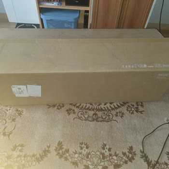 Kutudan Kırık Çıkan Samsung 57" Monitör