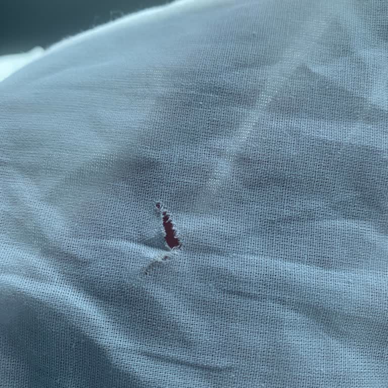 Yataş 1300 TL'ye Yırtık Çarşaflı Pike Takımı