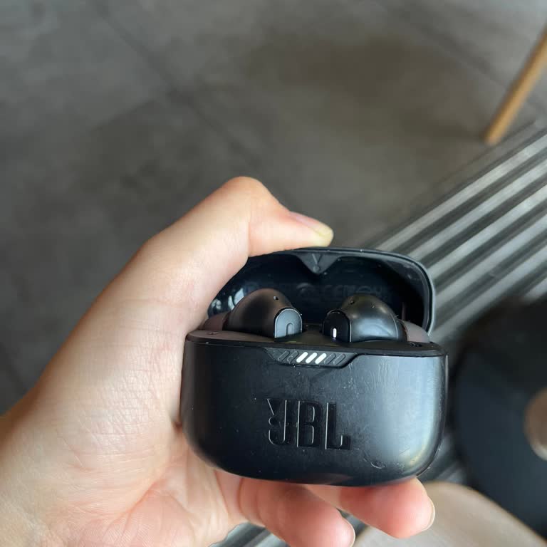 JBL Tune 230 Kulaklık Sol Taraf Şarj Sorunu