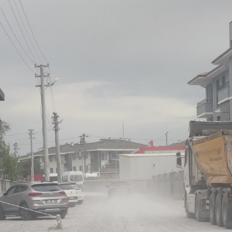 Adapazarı Belediyesi Asfaltsız Sokak Şikayeti