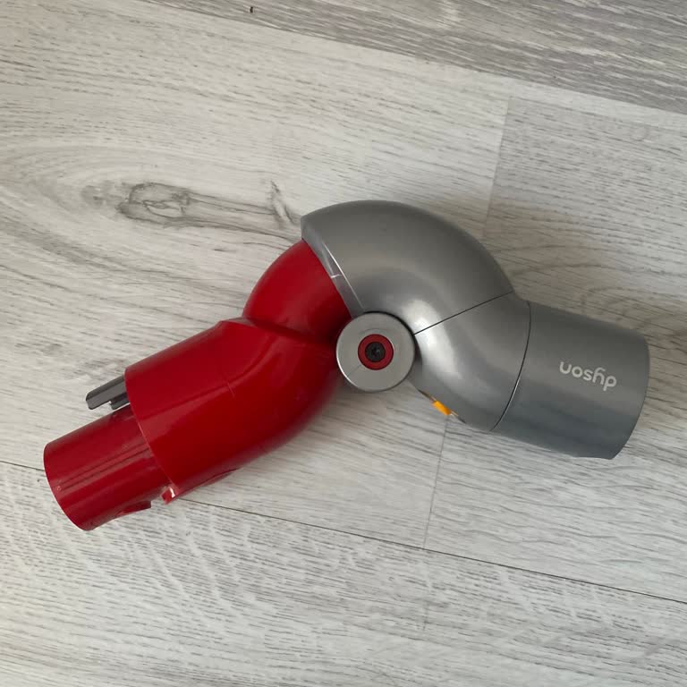 Dyson Aksesuarlarının Arkasında Durmuyor!