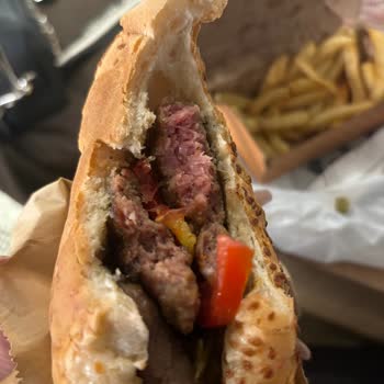 Köfteci Yusuf İnsanları Gerçekten Ne Yerine Koyuyor Bilmiyorum